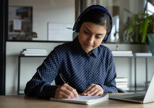 Exploring Self-Paced Online Learning Programs